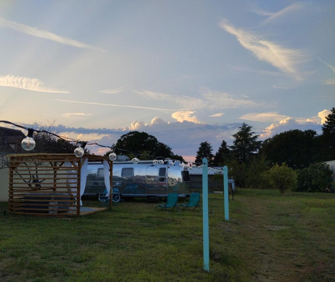 Vintage Camp Hotel Chabris Екстериор снимка