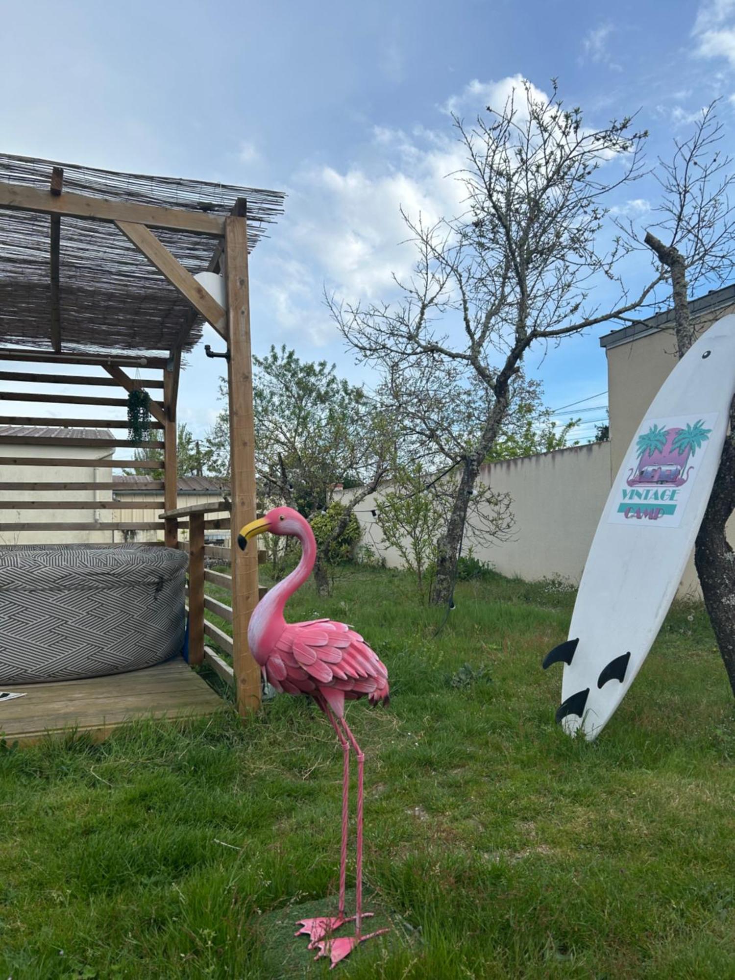 Vintage Camp Hotel Chabris Екстериор снимка